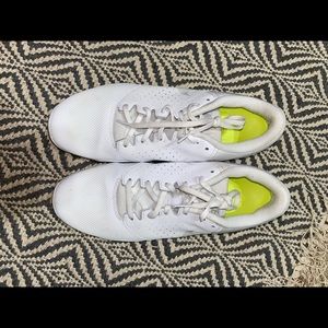 nike cheer shoes